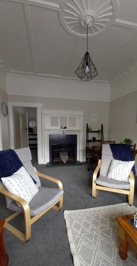 Character 2-Bedroom Unit Masterton Esterno foto